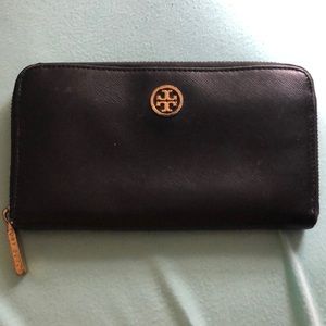 Tory Burch wallet